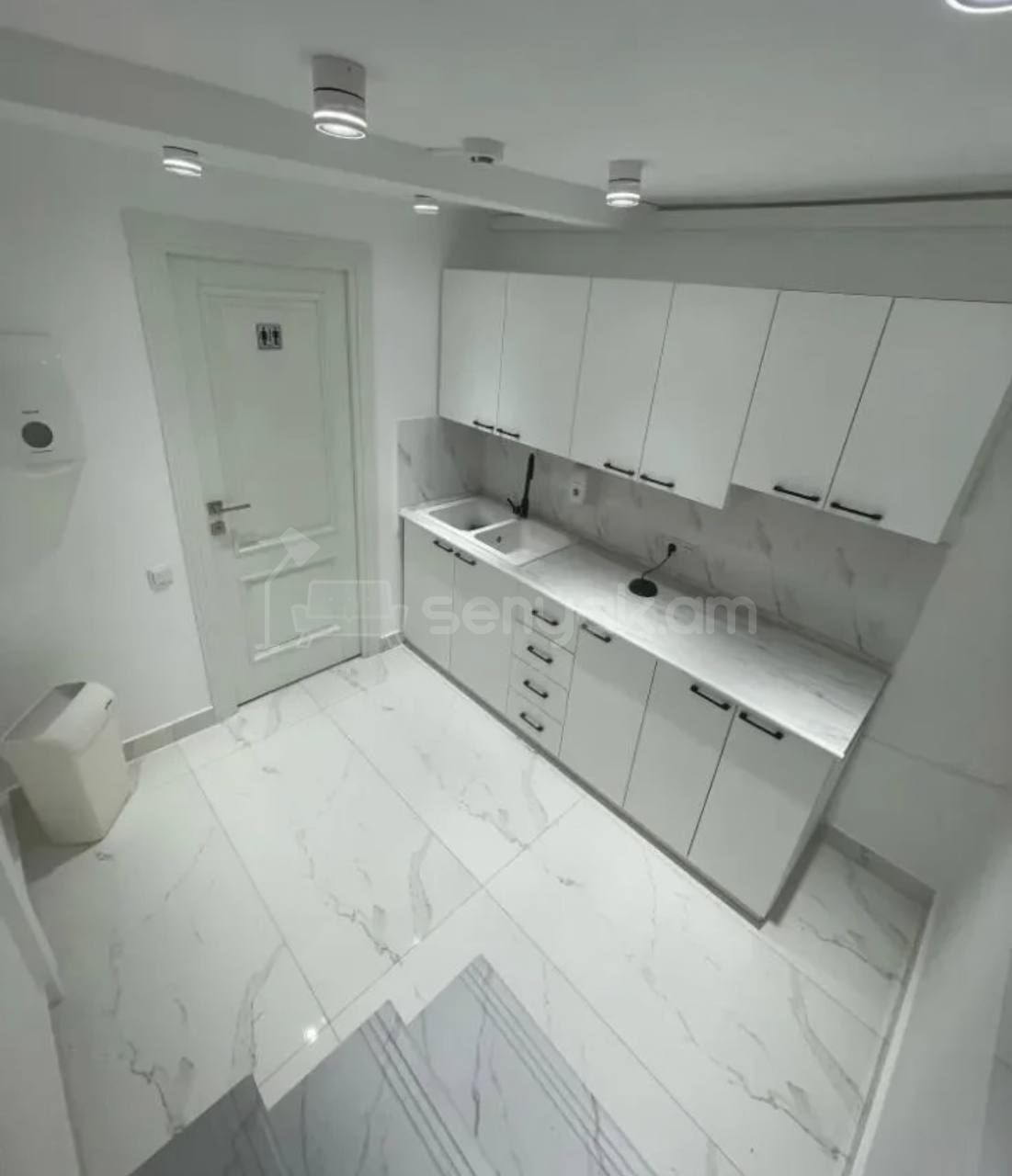 Օֆիսային Տարածք, 40քմ, Կապիտալ Վերանորոգված