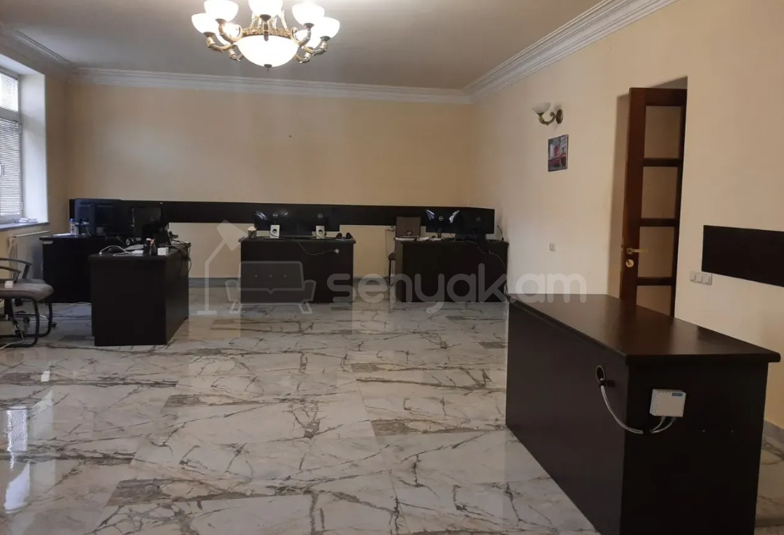 Օֆիսային Տարածք, 200քմ, Կապիտալ Վերանորոգված