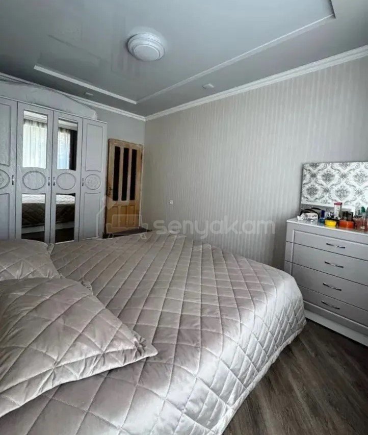 3 Սենյականոց Բնակարան, 80քմ, 1/9 հարկ, Նորմալ Վիճակում