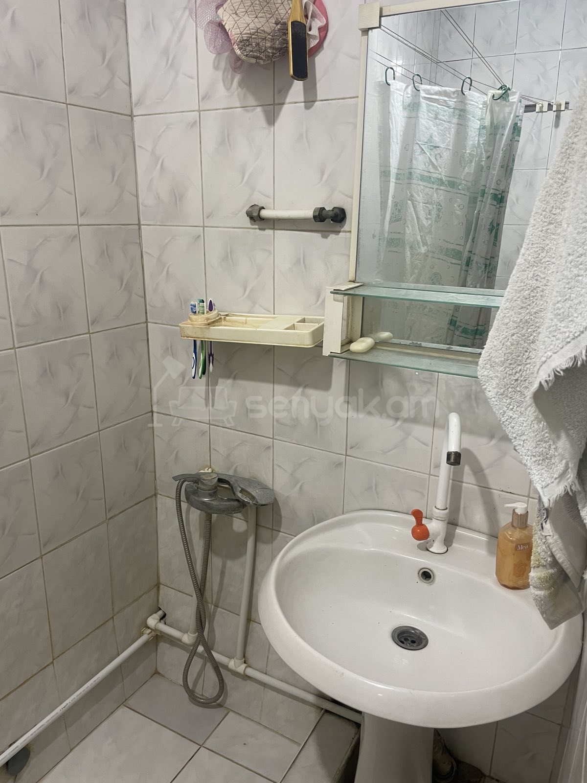 2 Սենյականոց Բնակարան Քարե Շենքում, 59քմ, 5/5 հարկ, Նորմալ Վիճակում