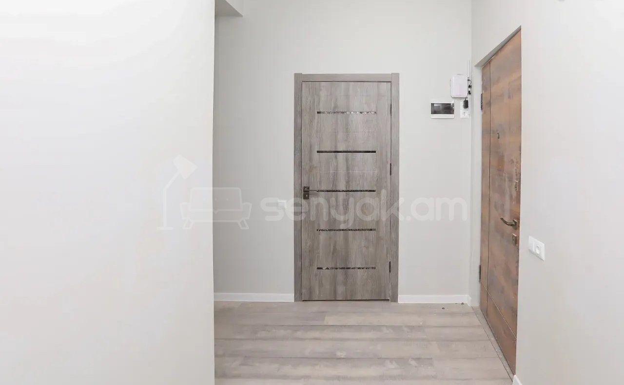 1 Սենյականոց Բնակարան Նորակառույցում, 44քմ, 10/18 հարկ, Կապիտալ Վերանորոգված