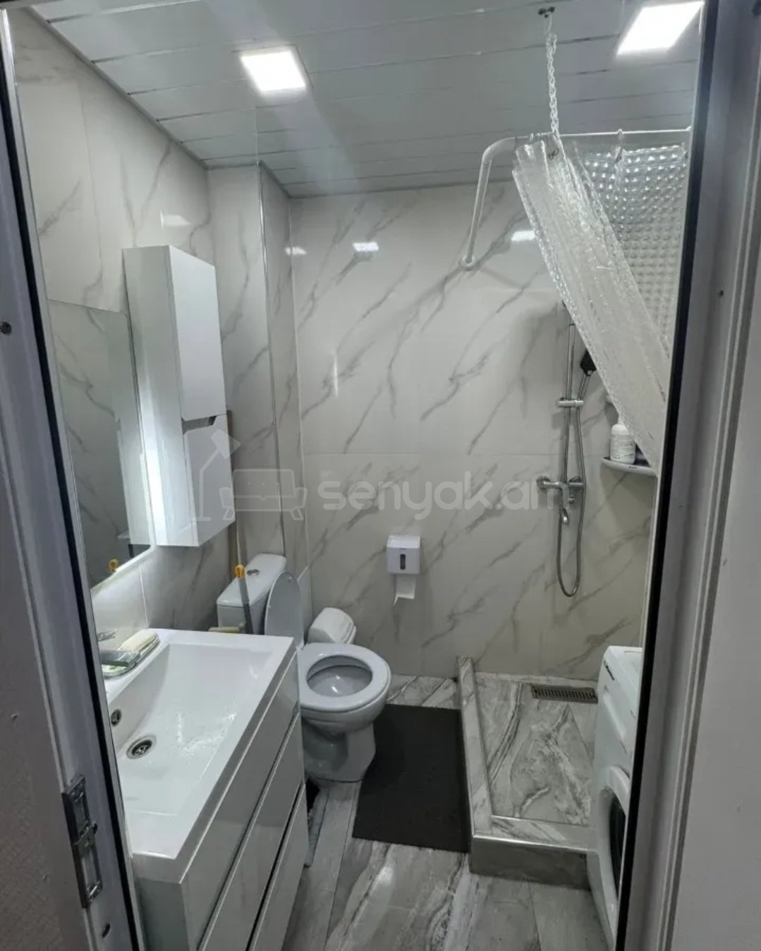 2 Սենյականոց Բնակարան Քարե Շենքում, 42քմ, 4/5 հարկ, Կապիտալ Վերանորոգված