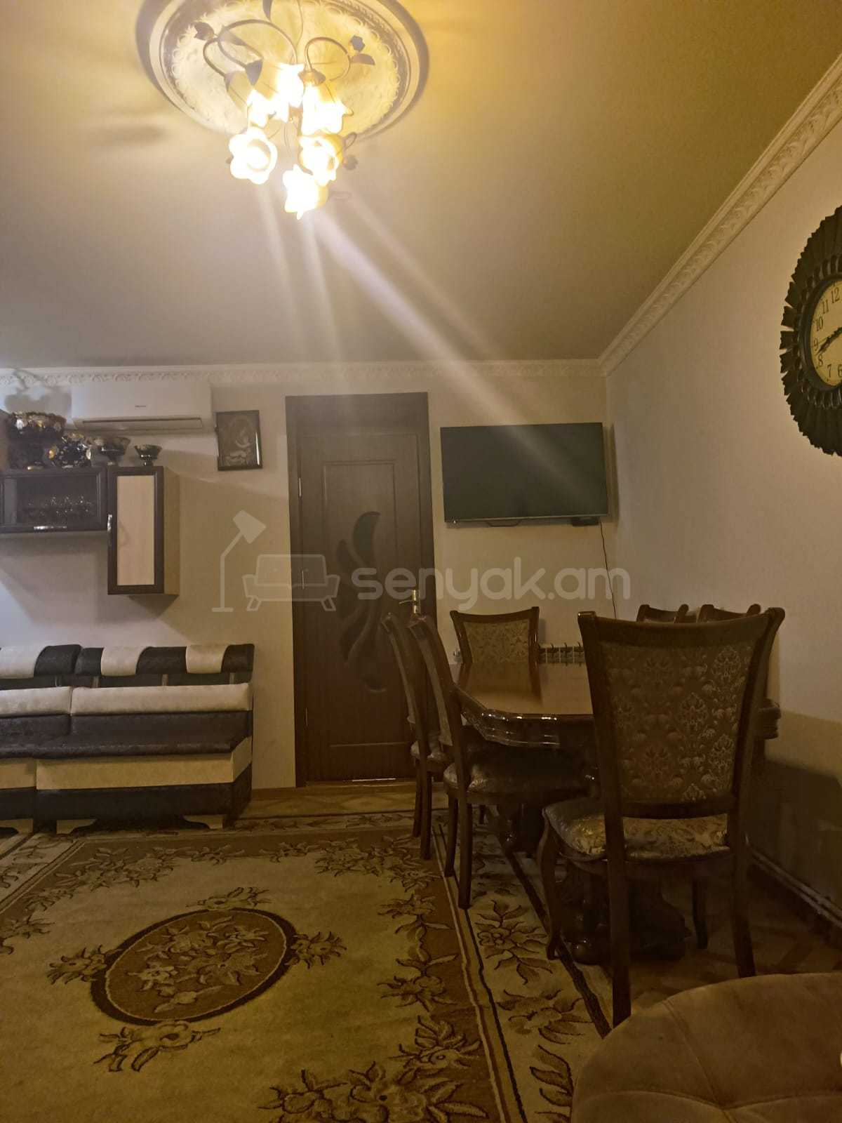 3 Սենյականոց Բնակարան Քարե Շենքում, 43քմ, 2/4 հարկ, Կապիտալ Վերանորոգված