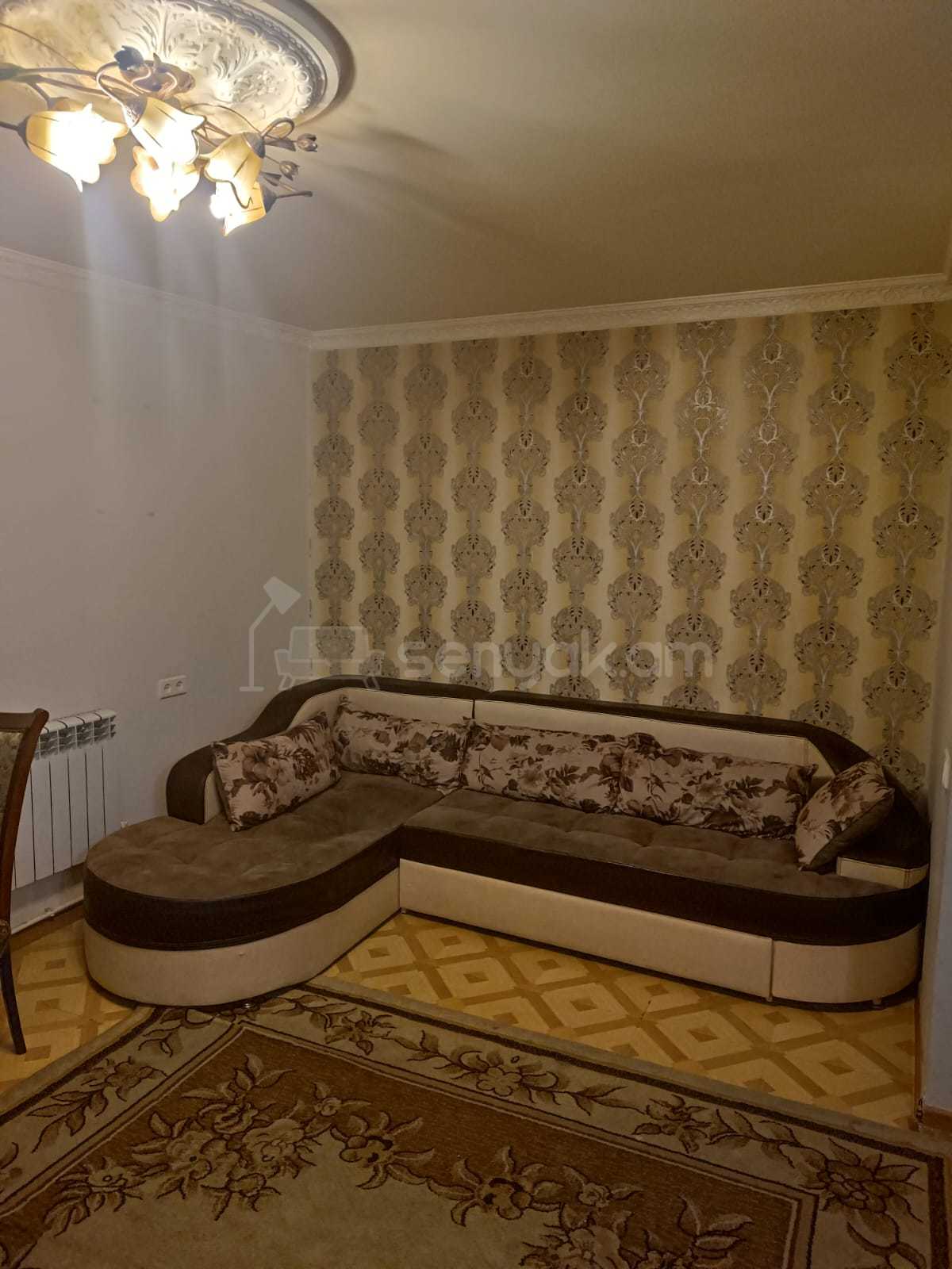 3 Սենյականոց Բնակարան Քարե Շենքում, 43քմ, 2/4 հարկ, Կապիտալ Վերանորոգված