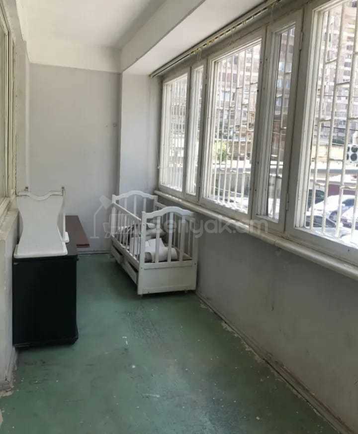 3 Սենյականոց Բնակարան, 68քմ, 2/9 հարկ, Նորմալ Վիճակում