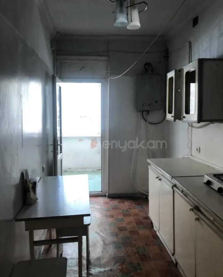 3 Սենյականոց Բնակարան, 68քմ, 2/9 հարկ, Նորմալ Վիճակում