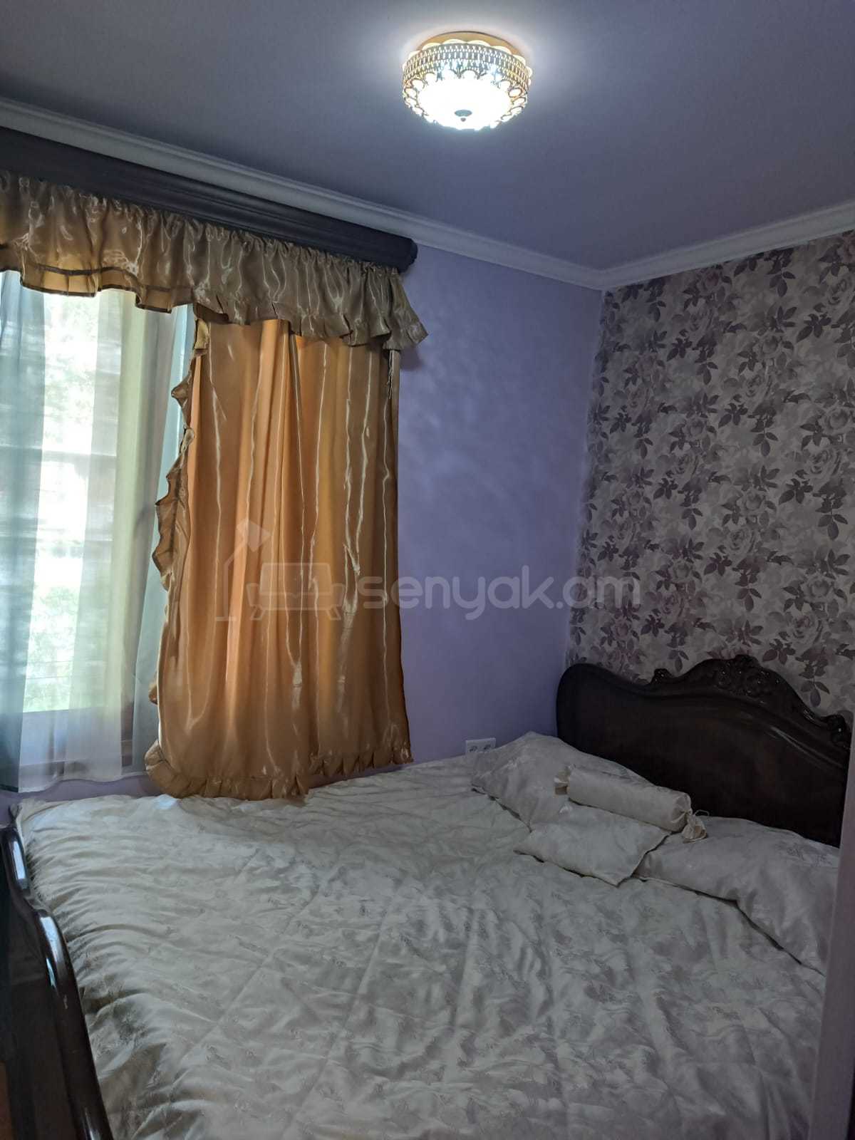 3 Սենյականոց Բնակարան Քարե Շենքում, 43քմ, 2/4 հարկ, Կապիտալ Վերանորոգված