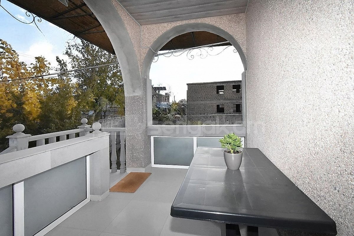 5 Սենյականոց Սեփական Տուն, 178քմ, Կապիտալ Վերանորոգված