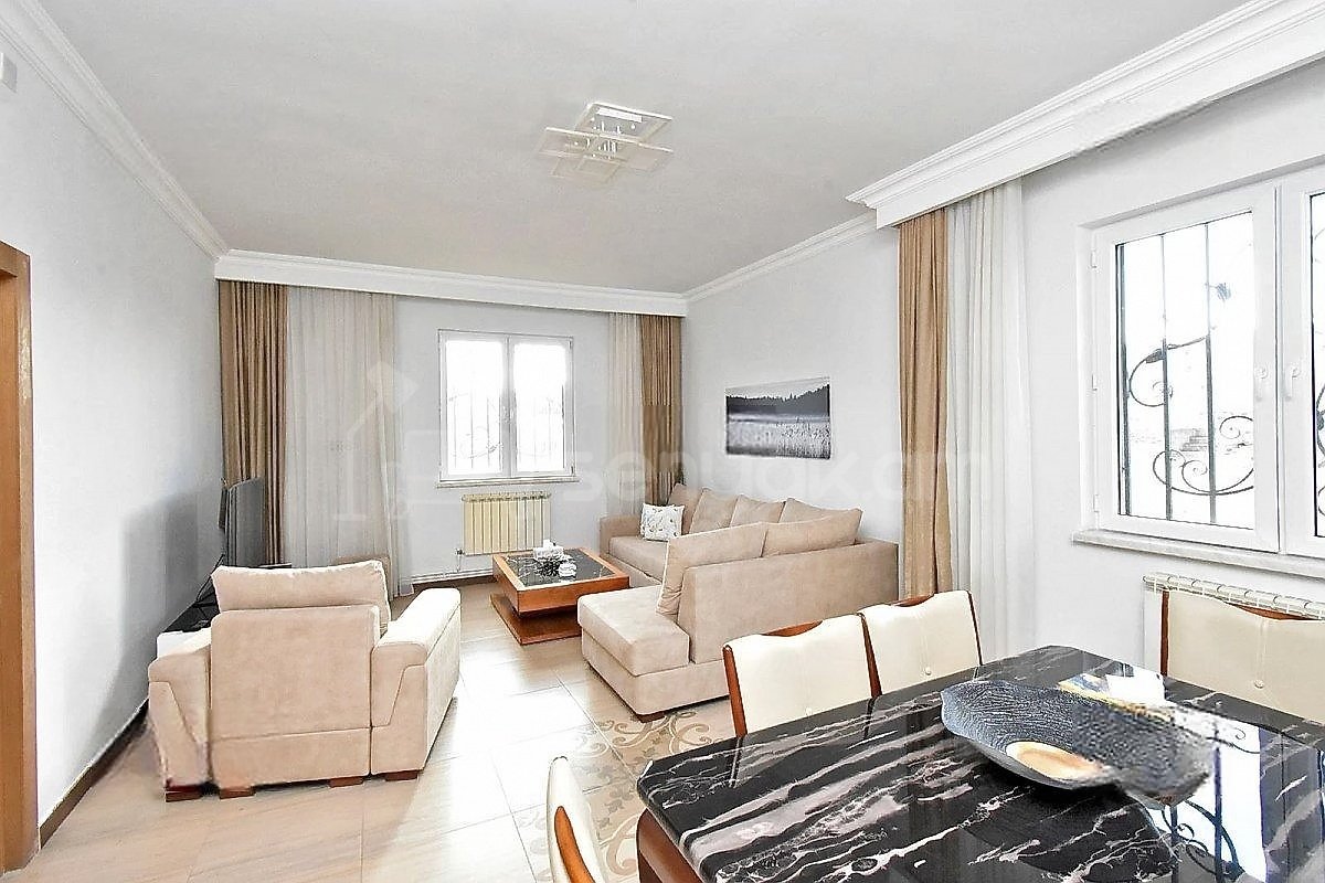 5 Սենյականոց Սեփական Տուն, 178քմ, Կապիտալ Վերանորոգված