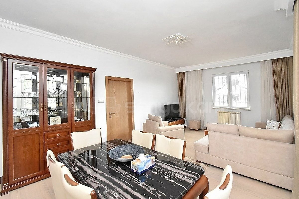 5 Սենյականոց Սեփական Տուն, 178քմ, Կապիտալ Վերանորոգված