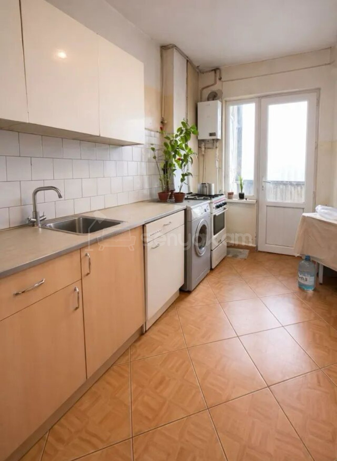 4 Սենյականոց Բնակարան, 91քմ, 16/16 հարկ, Կոսմետիկ Վերանորոգված