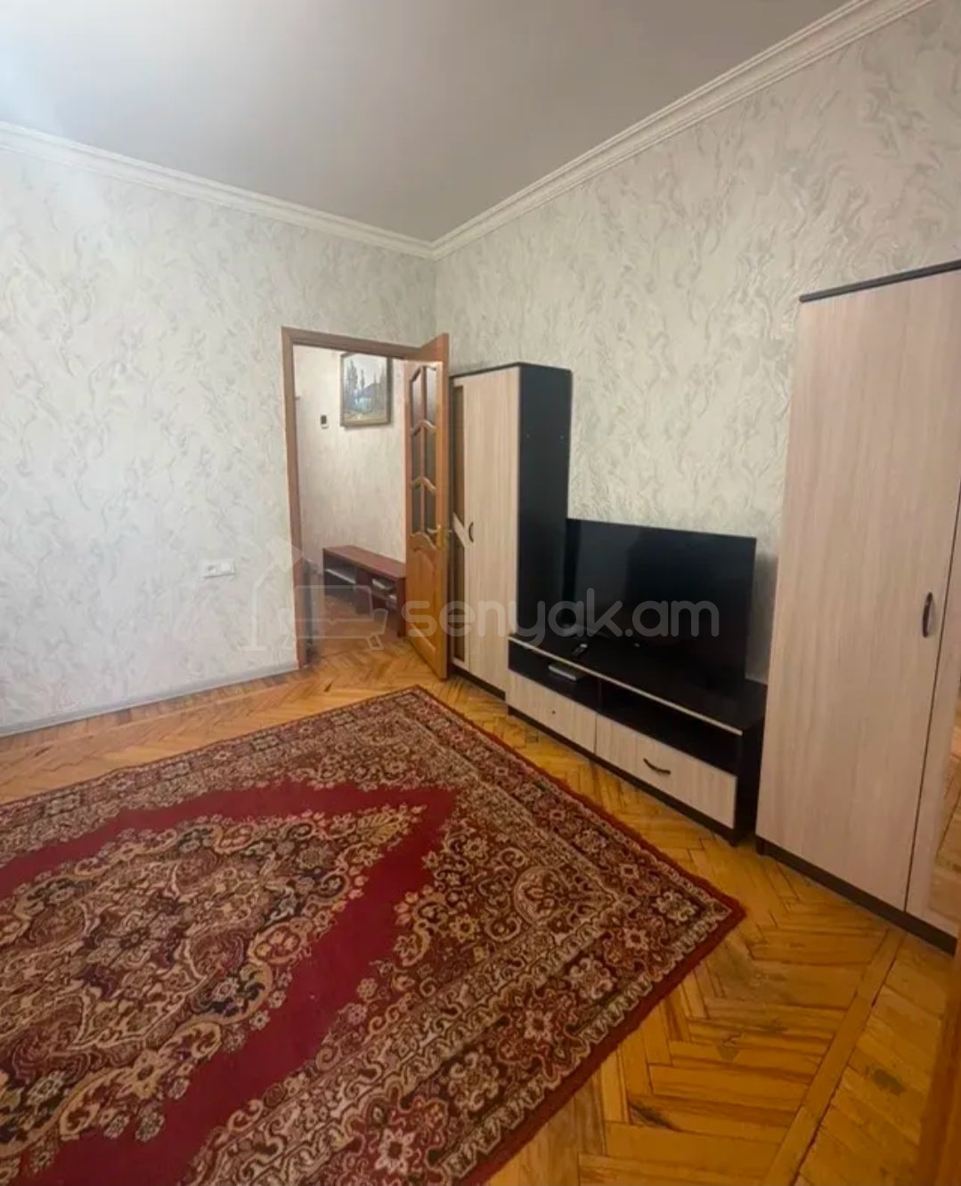 3 Սենյականոց Բնակարան Քարե Շենքում, 56քմ, 1/5 հարկ, Նորմալ Վիճակում, Կահավորված, Արևկող