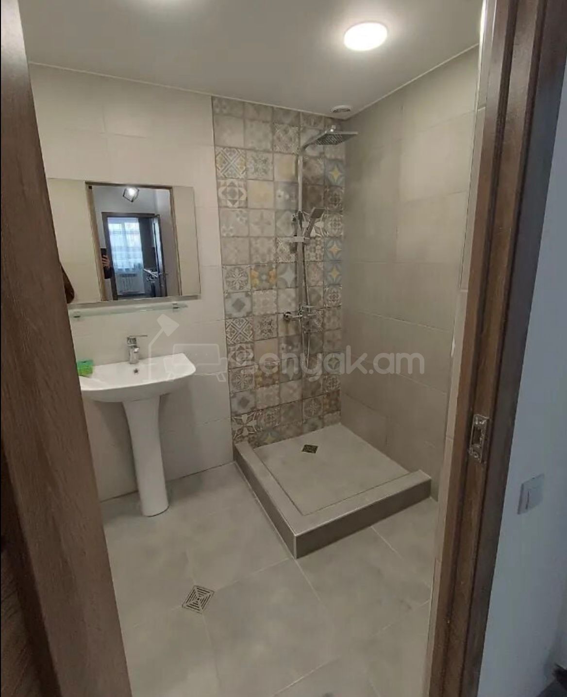 2 Սենյականոց Բնակարան, 70քմ, 10/14 հարկ, Դիզայներական Վերանորոգված, Կահավորված, Արևկող