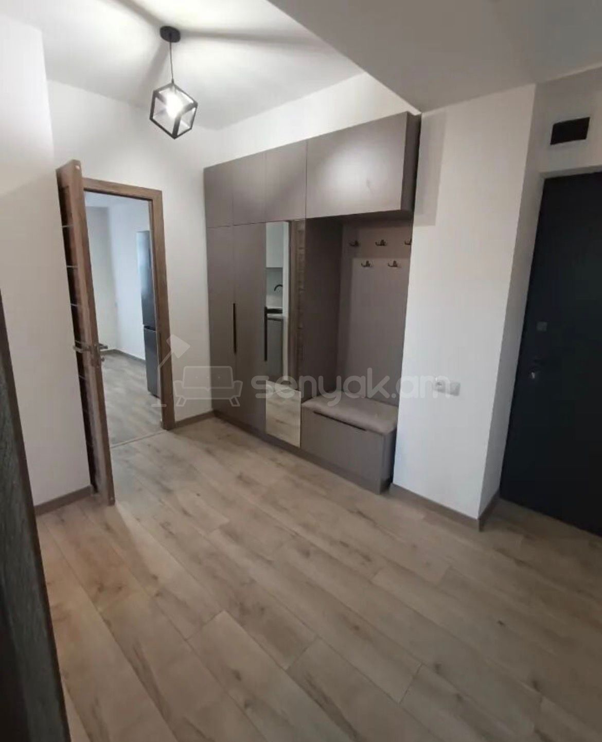 2 Սենյականոց Բնակարան, 70քմ, 10/14 հարկ, Դիզայներական Վերանորոգված, Կահավորված, Արևկող