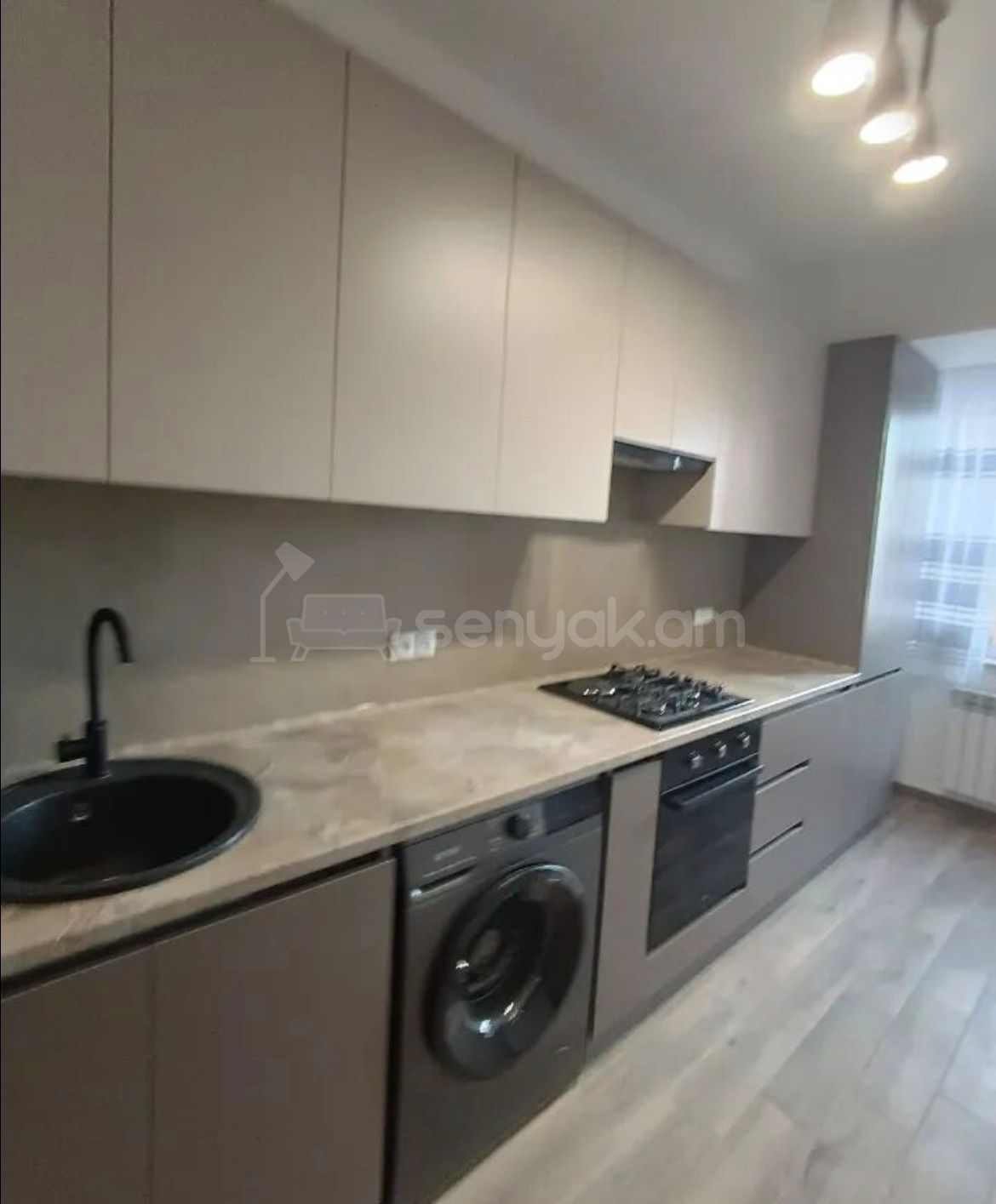 2 Սենյականոց Բնակարան, 70քմ, 10/14 հարկ, Դիզայներական Վերանորոգված, Կահավորված, Արևկող