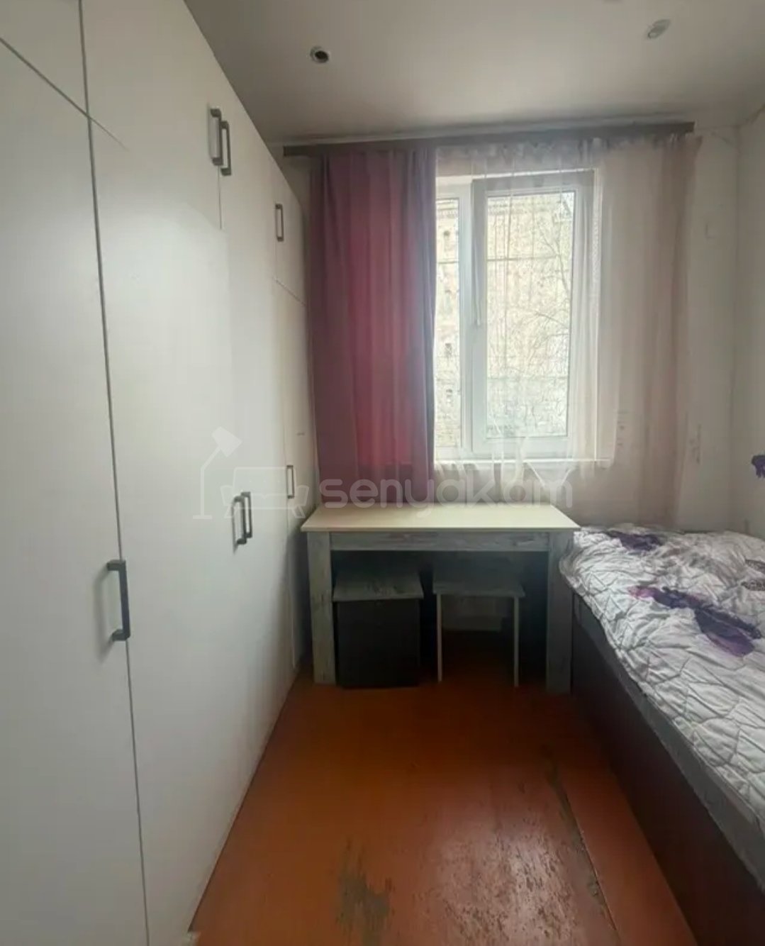 3 Սենյականոց Բնակարան Քարե Շենքում, 56քմ, 1/5 հարկ, Նորմալ Վիճակում, Կահավորված, Արևկող