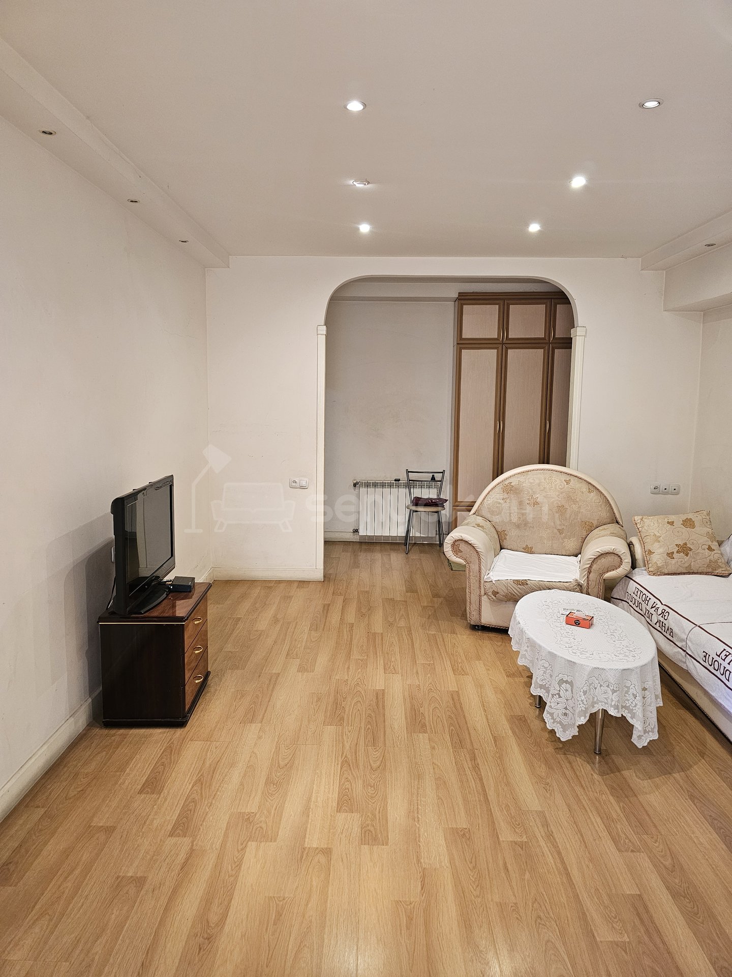 2 Սենյականոց Բնակարան, 70քմ, 2/9 հարկ, Կապիտալ Վերանորոգված, Կահավորված