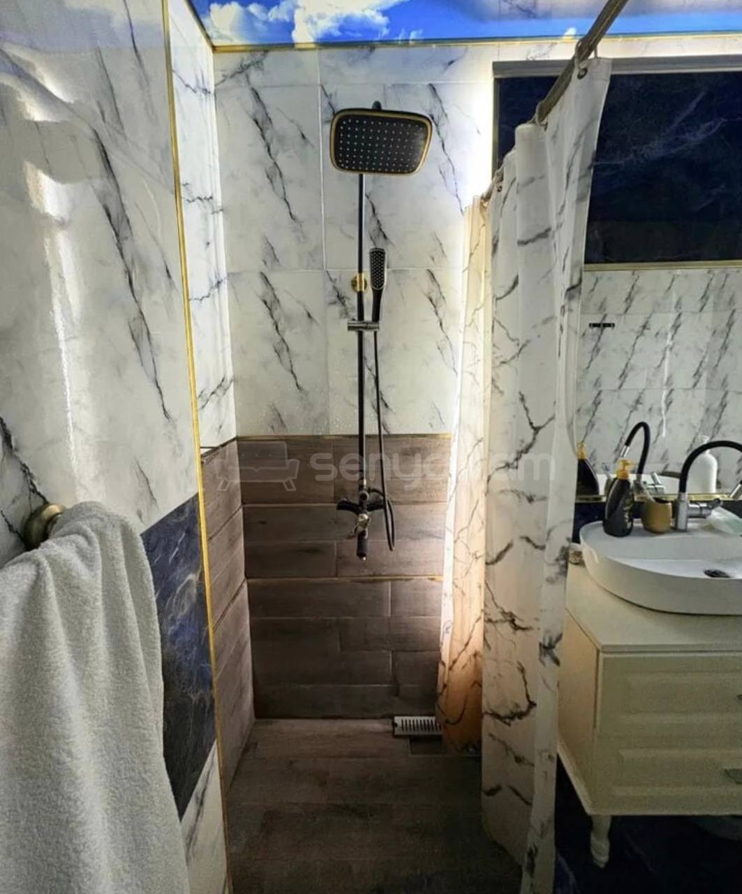 4 Սենյականոց Բնակարան Քարե Շենքում, 101քմ, 2/5 հարկ, Կապիտալ Վերանորոգված