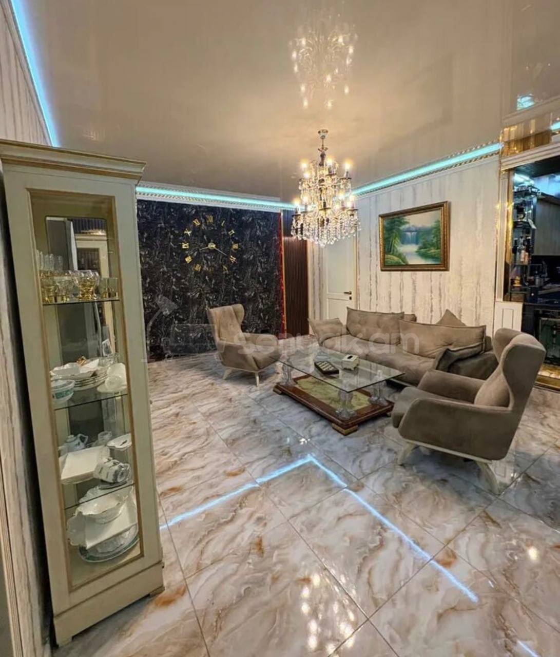 4 Սենյականոց Բնակարան Քարե Շենքում, 101քմ, 2/5 հարկ, Կապիտալ Վերանորոգված