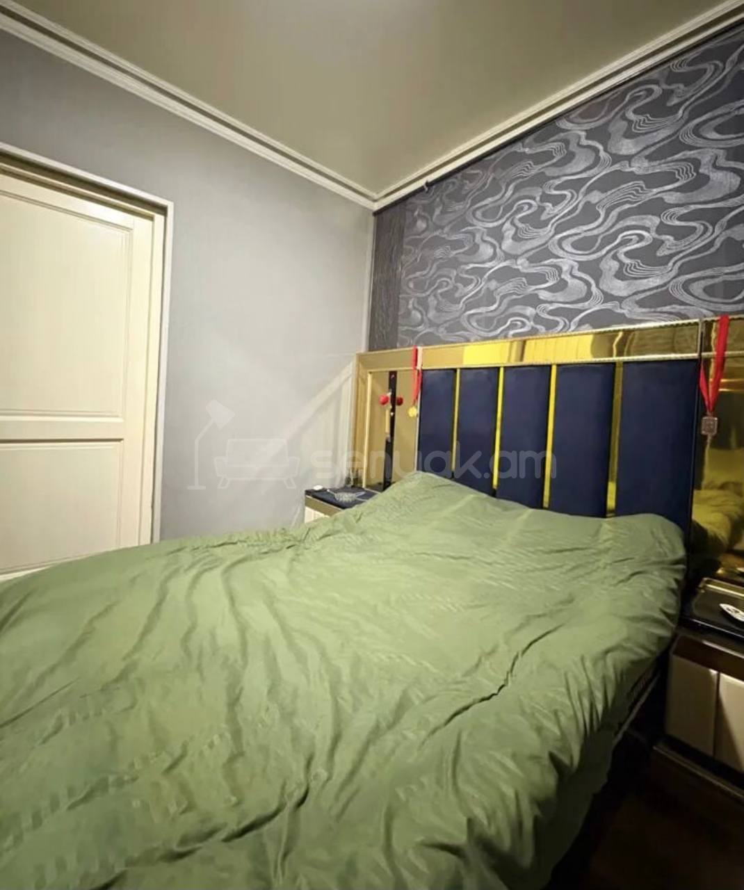 4 Սենյականոց Բնակարան Քարե Շենքում, 101քմ, 2/5 հարկ, Կապիտալ Վերանորոգված