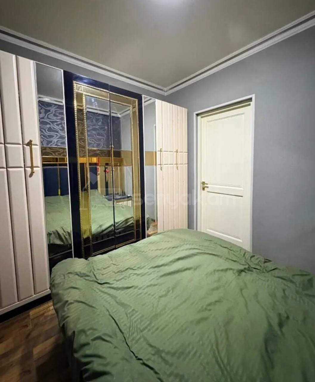 4 Սենյականոց Բնակարան Քարե Շենքում, 101քմ, 2/5 հարկ, Կապիտալ Վերանորոգված