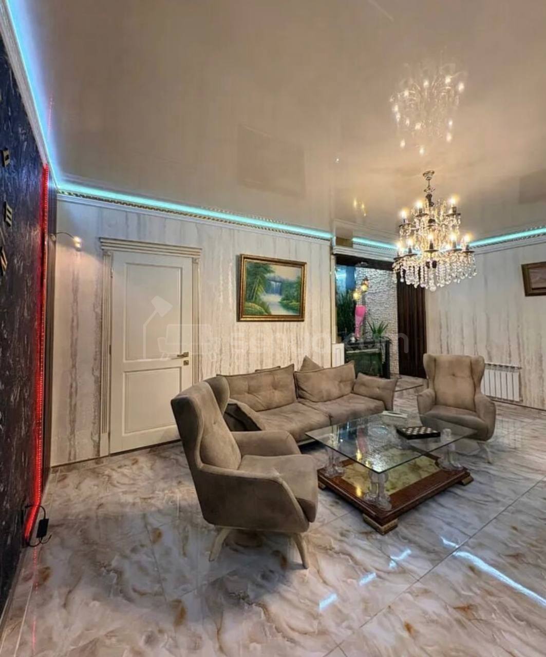 4 Սենյականոց Բնակարան Քարե Շենքում, 101քմ, 2/5 հարկ, Կապիտալ Վերանորոգված