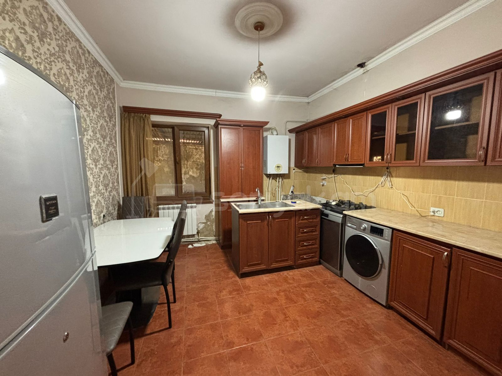 7 Սենյականոց Սեփական Տուն, 250քմ, Կոսմետիկ Վերանորոգված