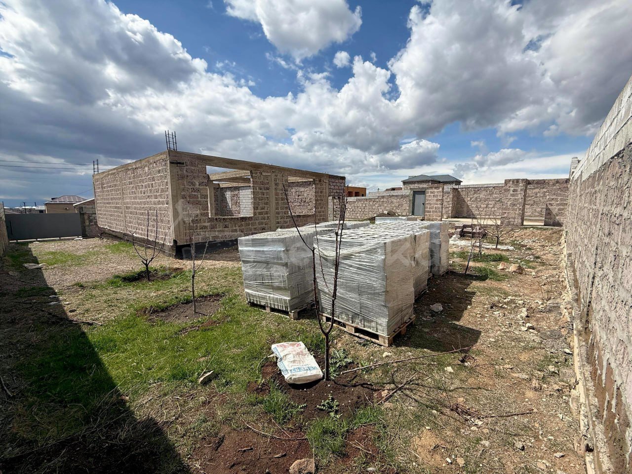 2 Սենյականոց Սեփական Տուն, 250քմ, Ավտոտնակով