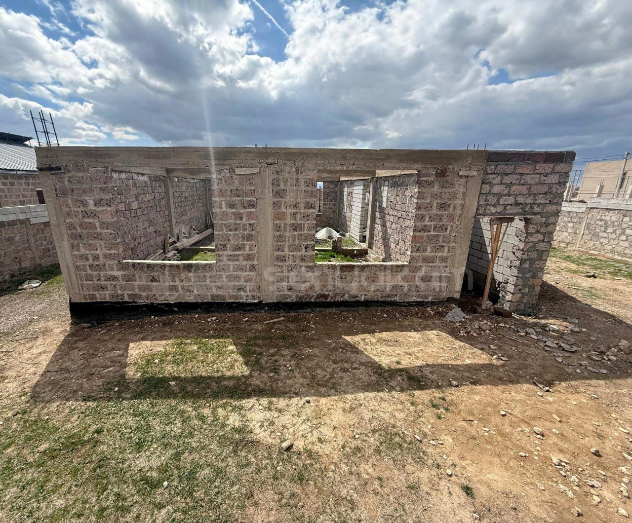 2 Սենյականոց Սեփական Տուն, 250քմ, Ավտոտնակով