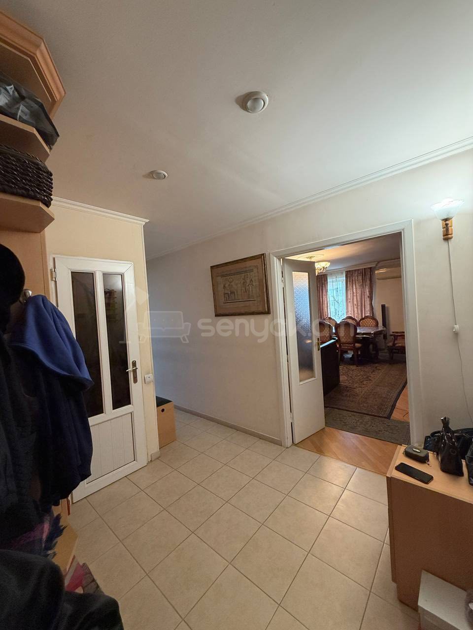 3 Սենյականոց Բնակարան Քարե Շենքում, 81քմ, 5/5 հարկ, Նորմալ Վիճակում