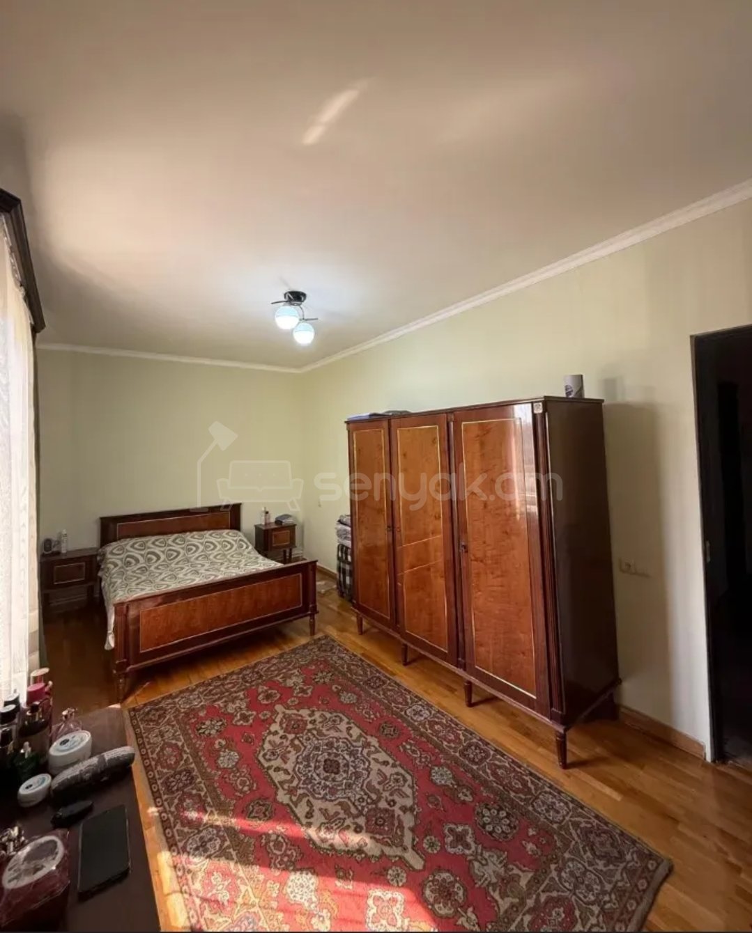 3 Սենյականոց Բնակարան Քարե Շենքում, 78քմ, 5/5 հարկ, Նորմալ Վիճակում