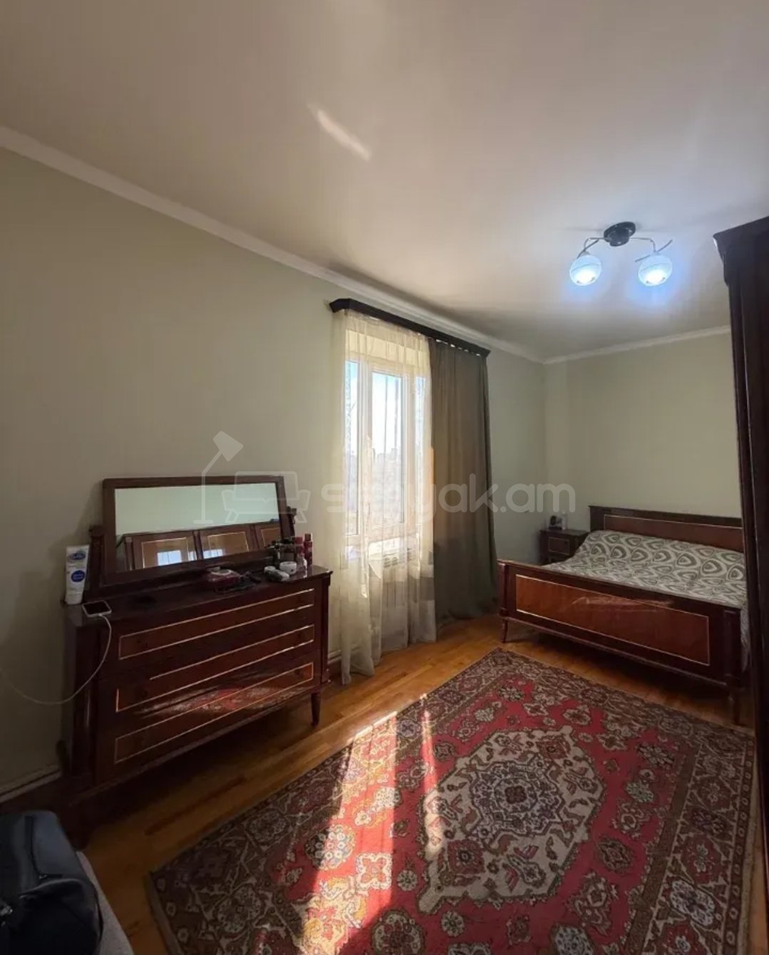 3 Սենյականոց Բնակարան Քարե Շենքում, 78քմ, 5/5 հարկ, Նորմալ Վիճակում