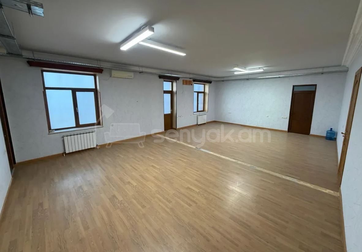 Օֆիսային Տարածք, 1250քմ, Կապիտալ Վերանորոգված