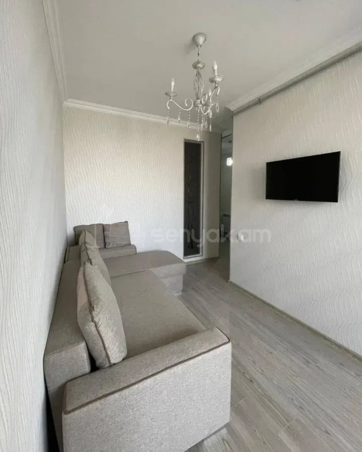 2 Սենյականոց Բնակարան Նորակառույց Քարե Շենքում, 35քմ, 7/11 հարկ, Դիզայներական Վերանորոգված, Կահավորված