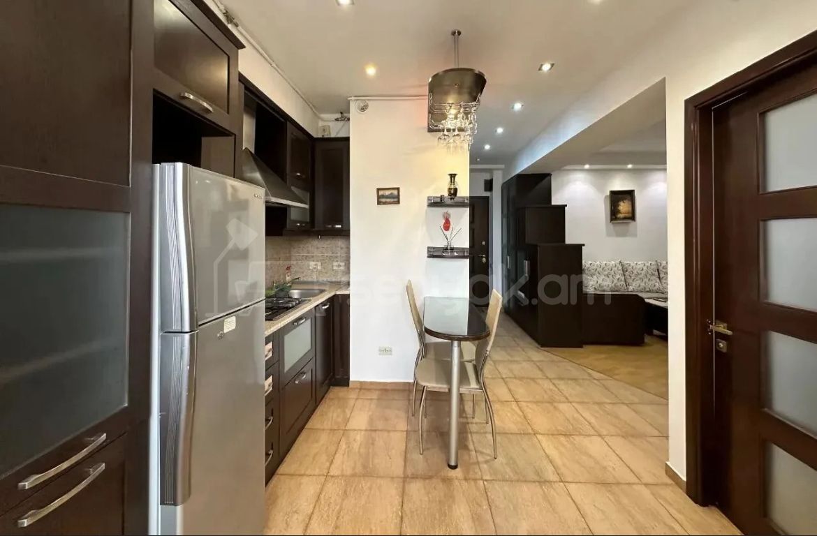 2 Սենյականոց Բնակարան, 45քմ, 3/9 հարկ, Կապիտալ Վերանորոգված, Կահավորված, Արևկող