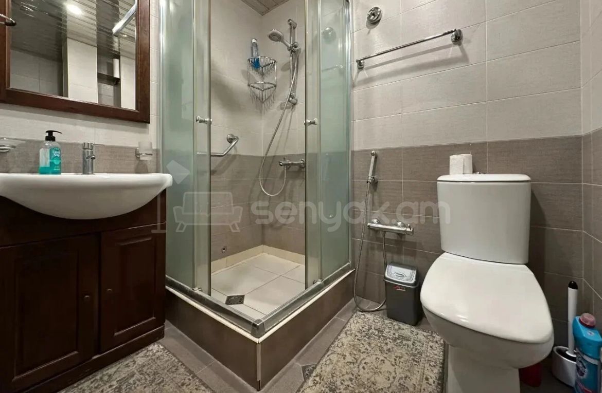 2 Սենյականոց Բնակարան, 45քմ, 3/9 հարկ, Կապիտալ Վերանորոգված, Կահավորված, Արևկող