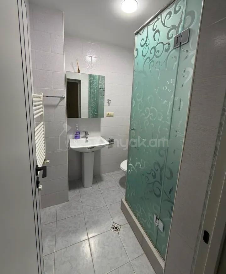 3 Սենյականոց Բնակարան Նորակառույցում, 100քմ, 6/8 հարկ, Կապիտալ Վերանորոգված, Կահավորված, Արևկող