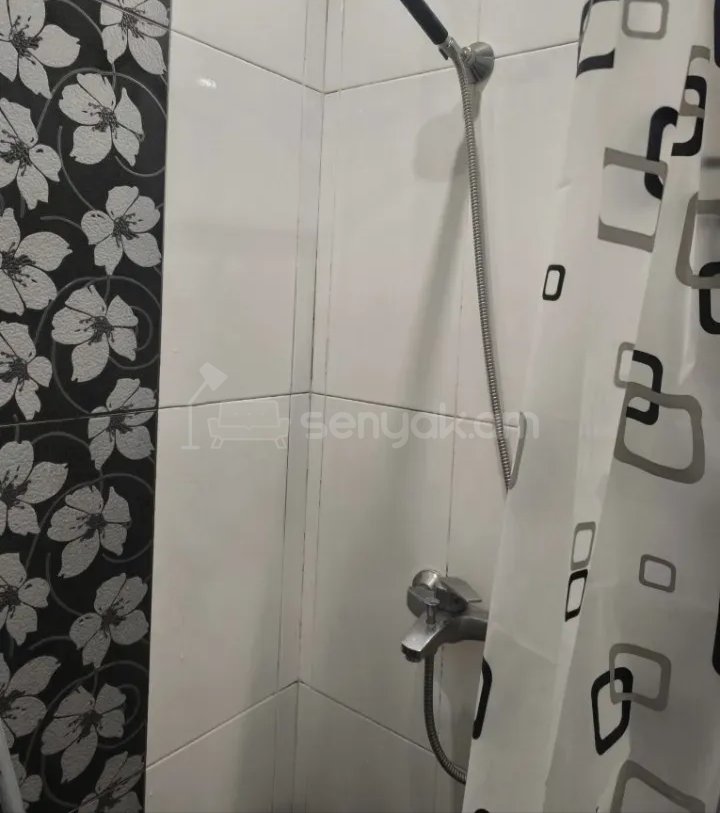 2 Սենյականոց Բնակարան Քարե Շենքում, 48քմ, 1/1 հարկ, Նորմալ Վիճակում, Կահավորված