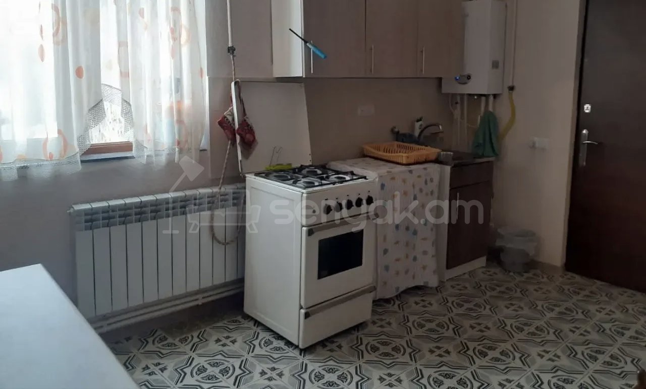 2 Սենյականոց Բնակարան Քարե Շենքում, 52քմ, 1/1 հարկ, Կապիտալ Վերանորոգված, Կահավորված