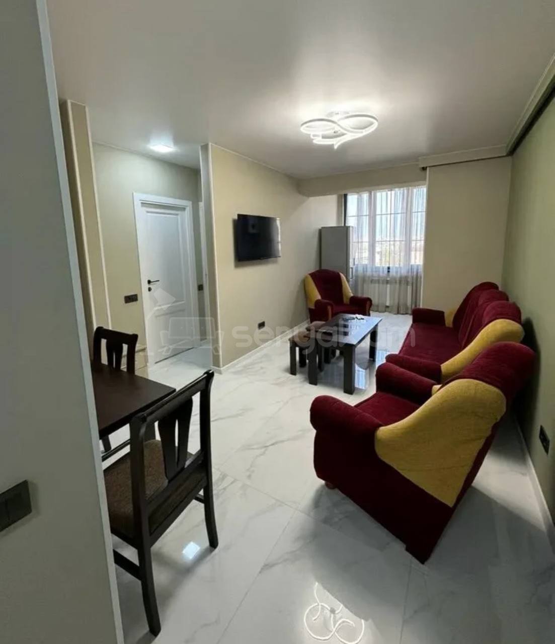 2 Սենյականոց Բնակարան Քարե Շենքում, 48քմ, 5/5 հարկ, Կապիտալ Վերանորոգված, Կահավորված