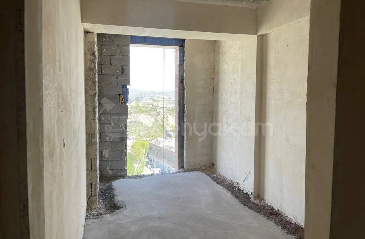 4 Սենյականոց Բնակարան, 107քմ, 16/16 հարկ, Զրոյական Վիճակում