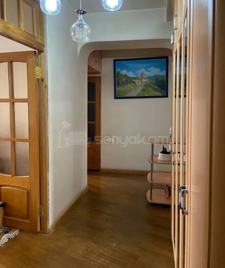 2 Սենյականոց Բնակարան, 70քմ, 3/9 հարկ, Կապիտալ Վերանորոգված