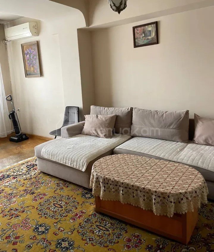 2 Սենյականոց Բնակարան, 70քմ, 3/9 հարկ, Կապիտալ Վերանորոգված