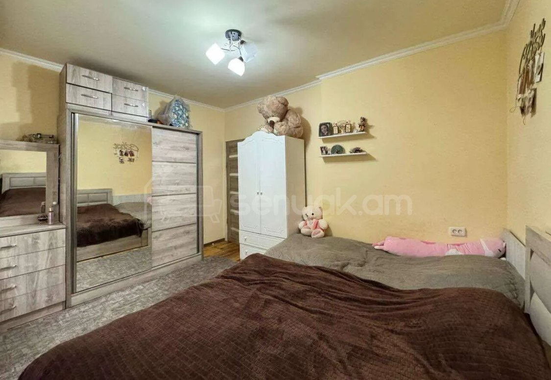 3 Սենյականոց Բնակարան, 76քմ, 1/9 հարկ, Նորմալ Վիճակում