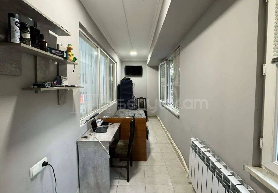 3 Սենյականոց Բնակարան, 76քմ, 1/9 հարկ, Նորմալ Վիճակում