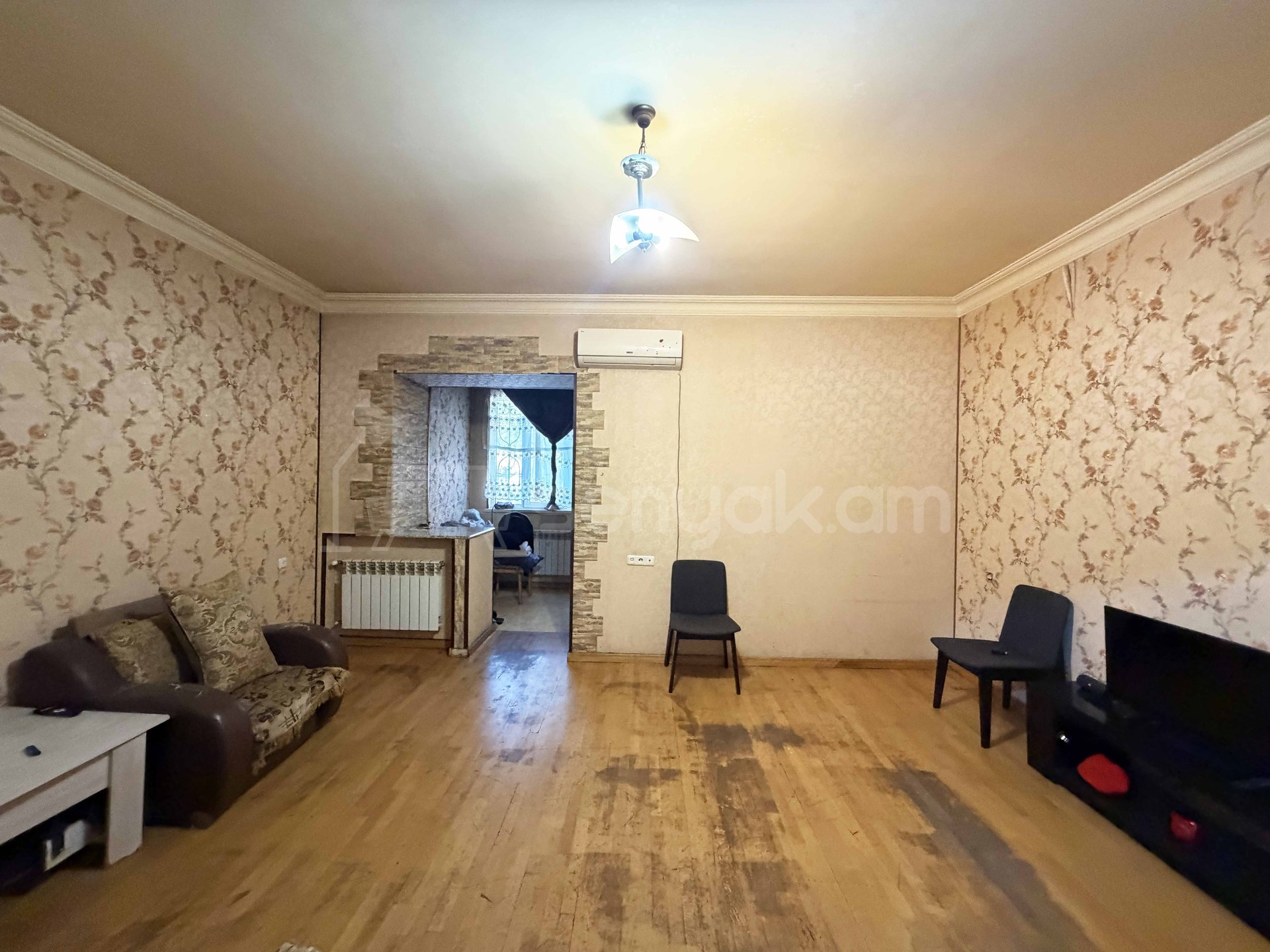 2 Սենյականոց Բնակարան Քարե Շենքում, 68քմ, 2/4 հարկ, Կապիտալ Վերանորոգված