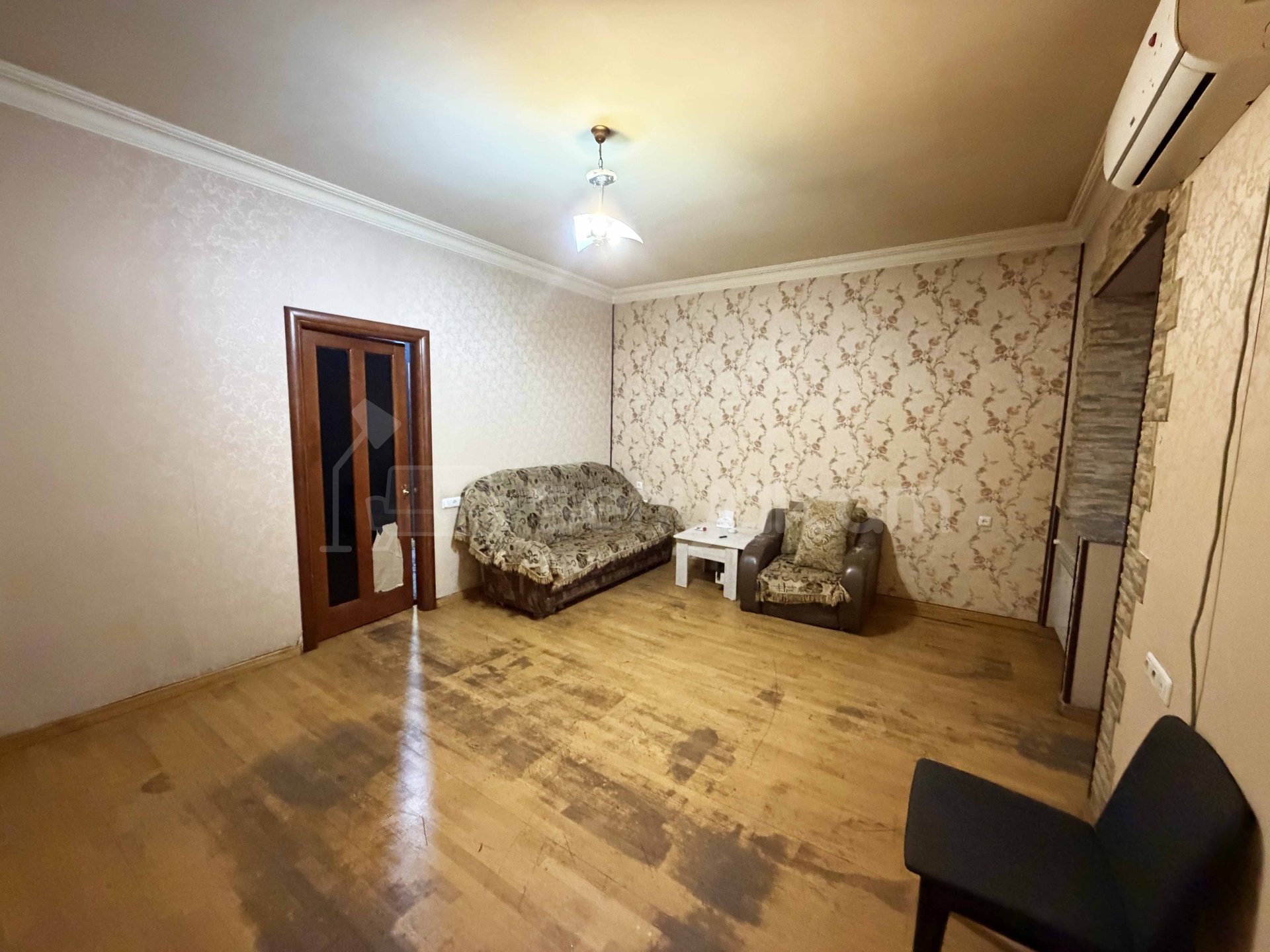 2 Սենյականոց Բնակարան Քարե Շենքում, 68քմ, 2/4 հարկ, Կապիտալ Վերանորոգված