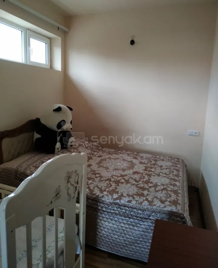 2 Սենյականոց Բնակարան Քարե Շենքում, 52քմ, 5/5 հարկ, Կապիտալ Վերանորոգված, Կահավորված