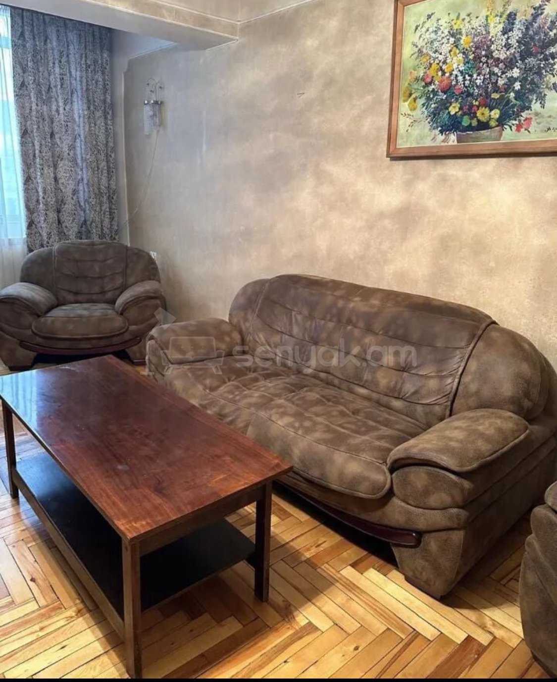 3 Սենյականոց Բնակարան Քարե Շենքում, 100քմ, 5/5 հարկ, Պետական Վիճակում, Կահավորված