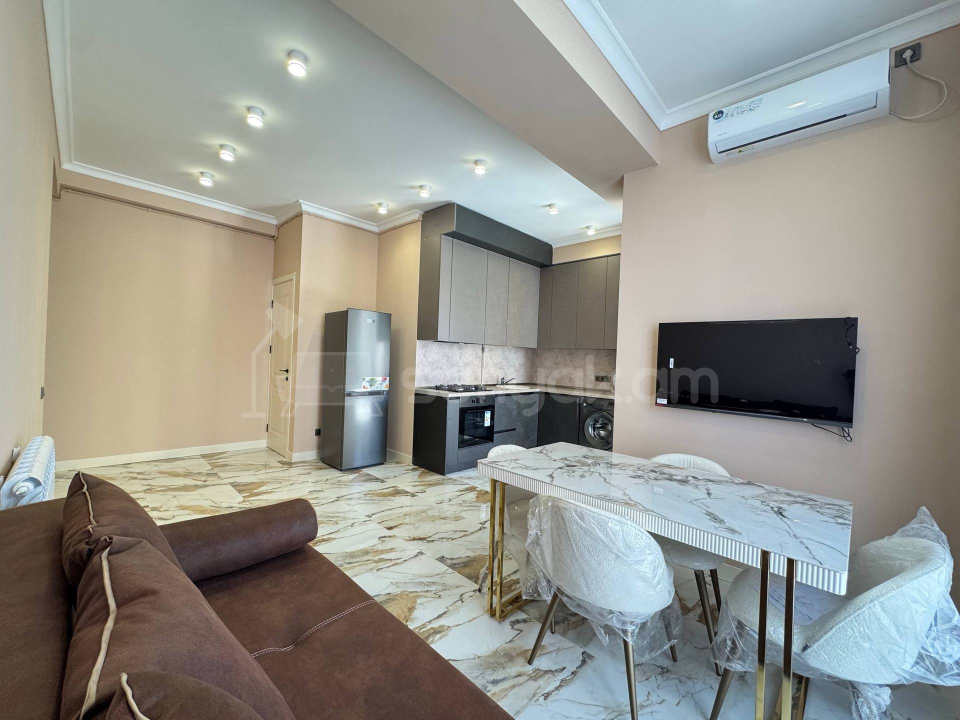 2 Սենյականոց Բնակարան Նորակառույցում, 45քմ, 2/7 հարկ, Կապիտալ Վերանորոգված, Կահավորված, Արևկող